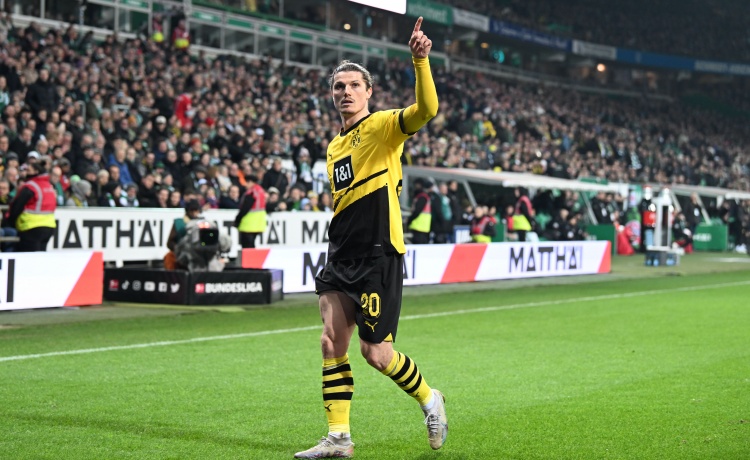 萨比策：上半场我们失误太多，下半场踢得更好没给对手太多机会