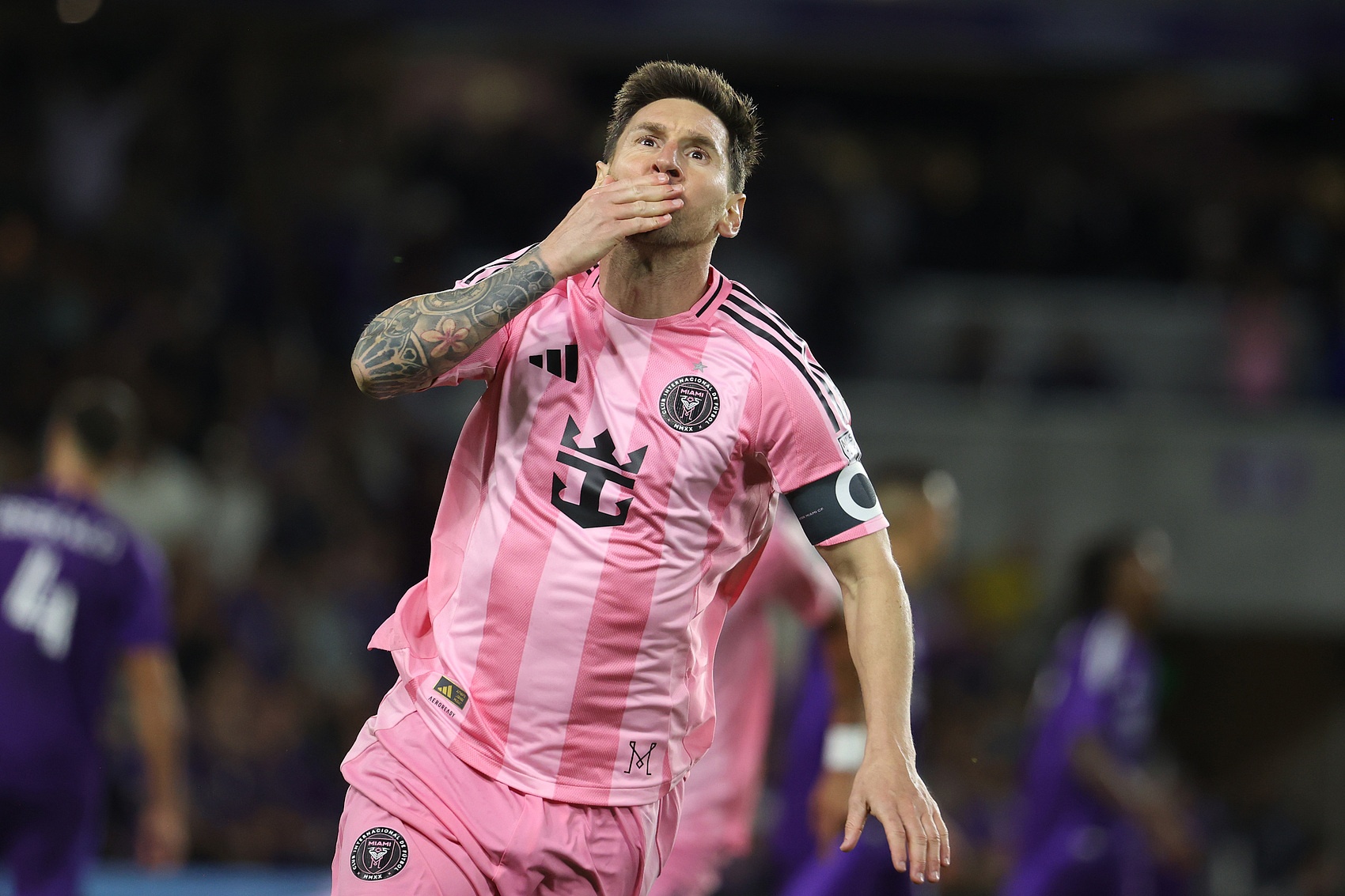 意昂体育-ESPN：梅西未参与欧美杯取消事宜，他渴望赢得第49冠